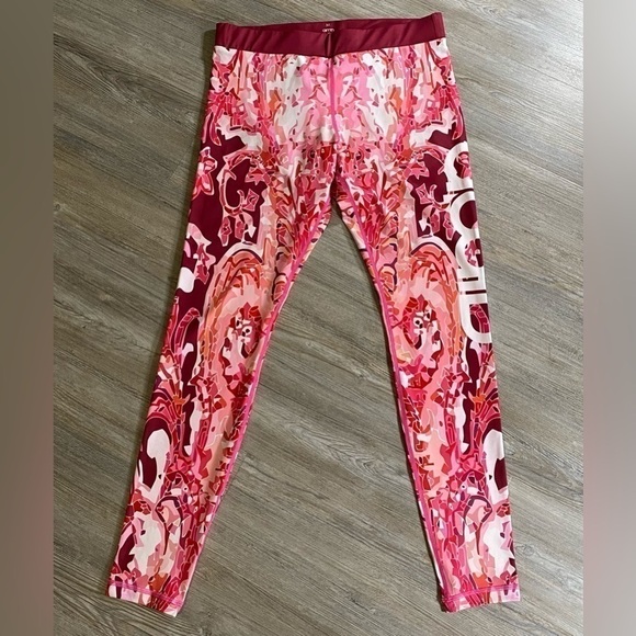 Amin Original Tights in Red & Pink Exclusive Design - Picture 1 of 4